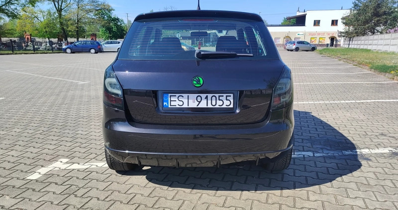 Skoda Fabia cena 16800 przebieg: 162000, rok produkcji 2011 z Sieradz małe 254